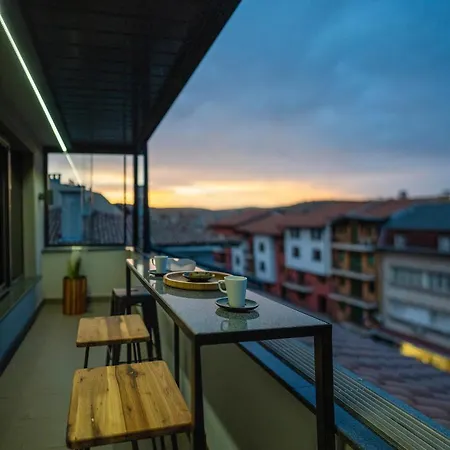 Old Town Apartment *